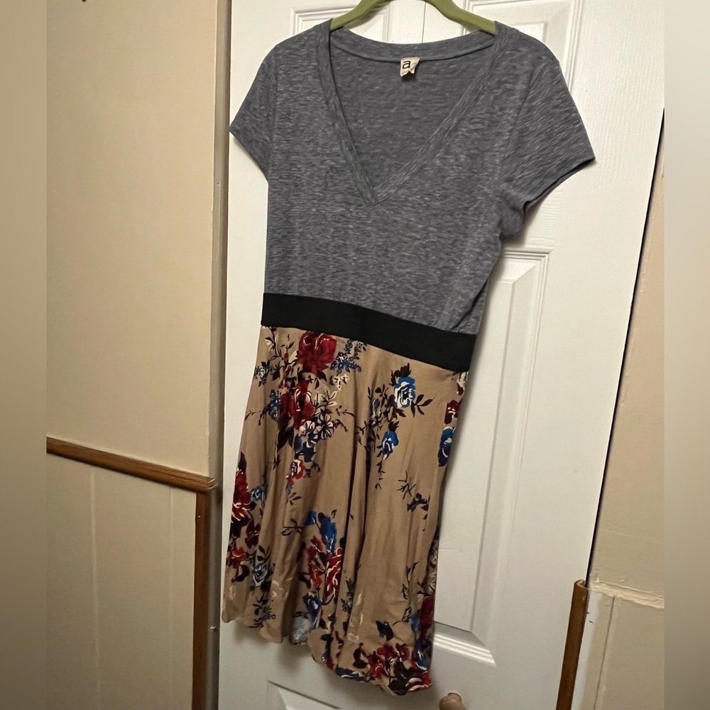 Casual midi dress Floral skirt with gray top